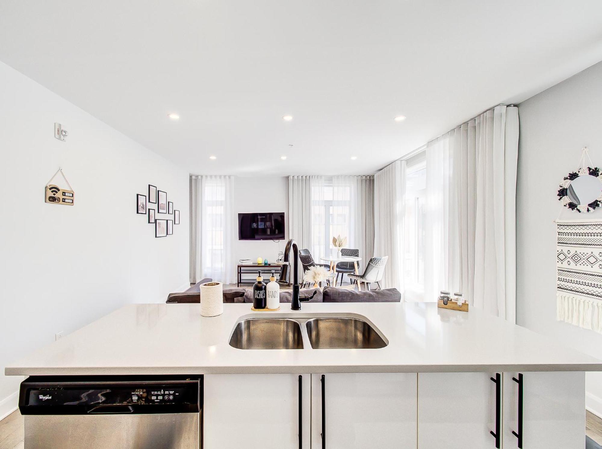 Glamorous 2-Bedroom Condo In Downtown Montreal 206 Montréal Exterior foto